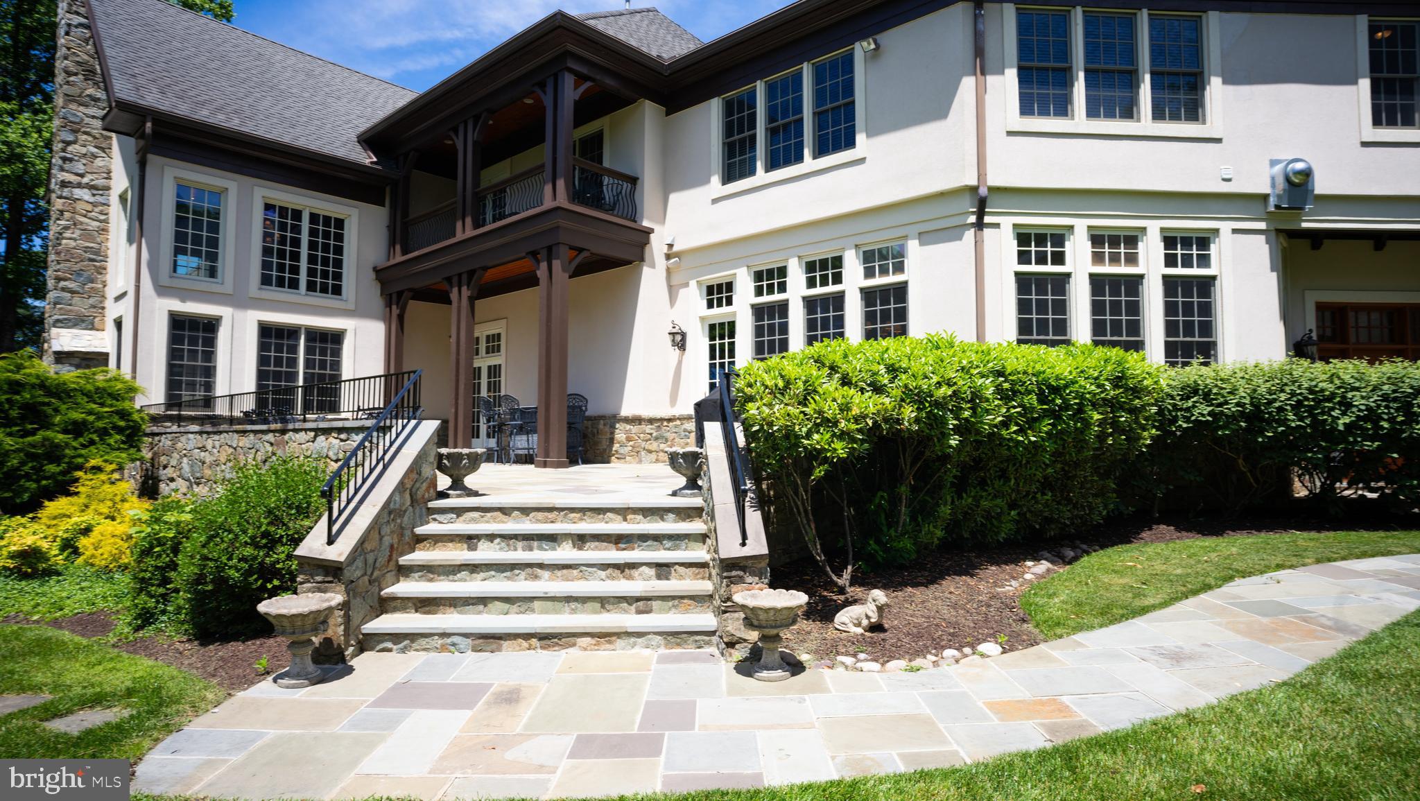 GLEN MILL KNOLLS - Residential