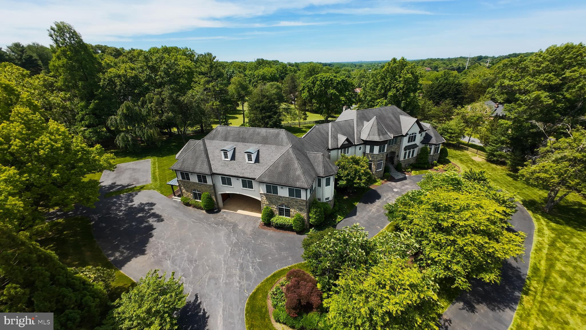 GLEN MILL KNOLLS - Residential