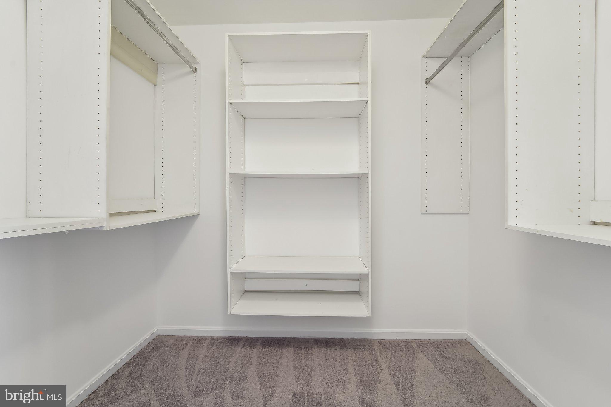 SULLY STATION - Residential