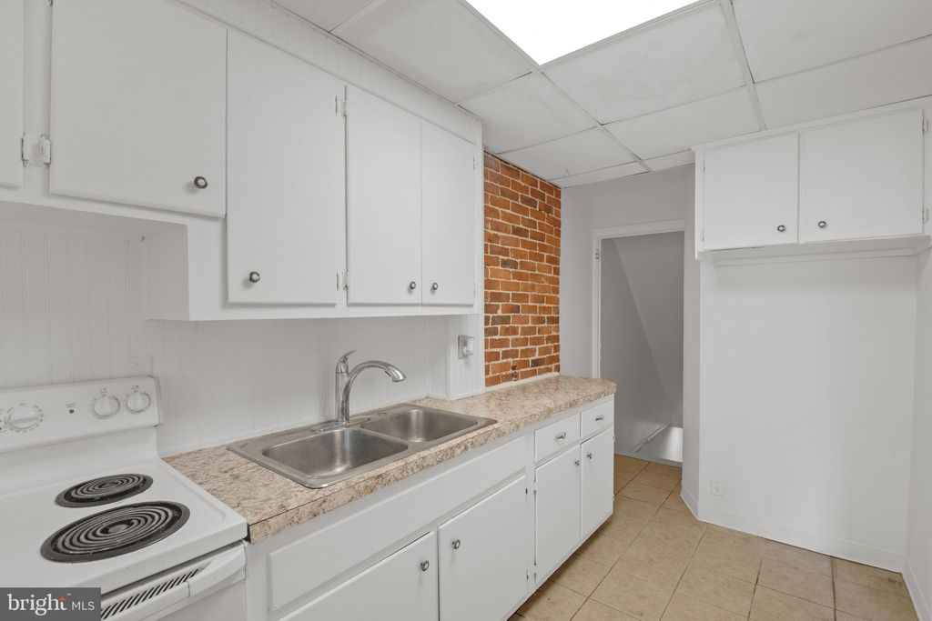 Photo of 516 HAND AVE, LANCASTER, PA 17602 (MLS # PALA2035152)