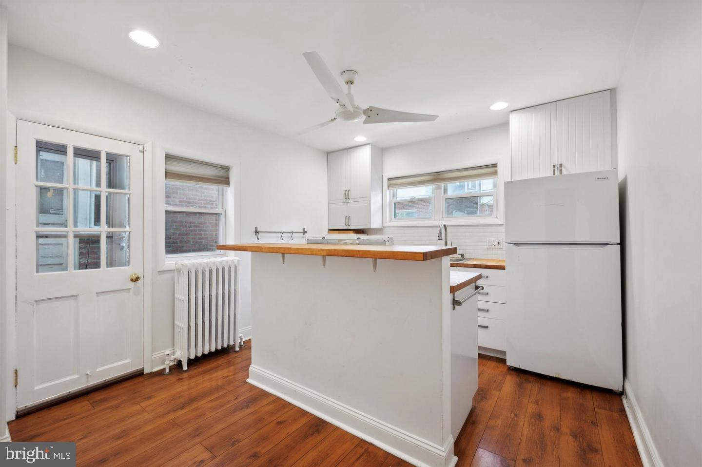 BELMONT VILLAGE - Residential Lease