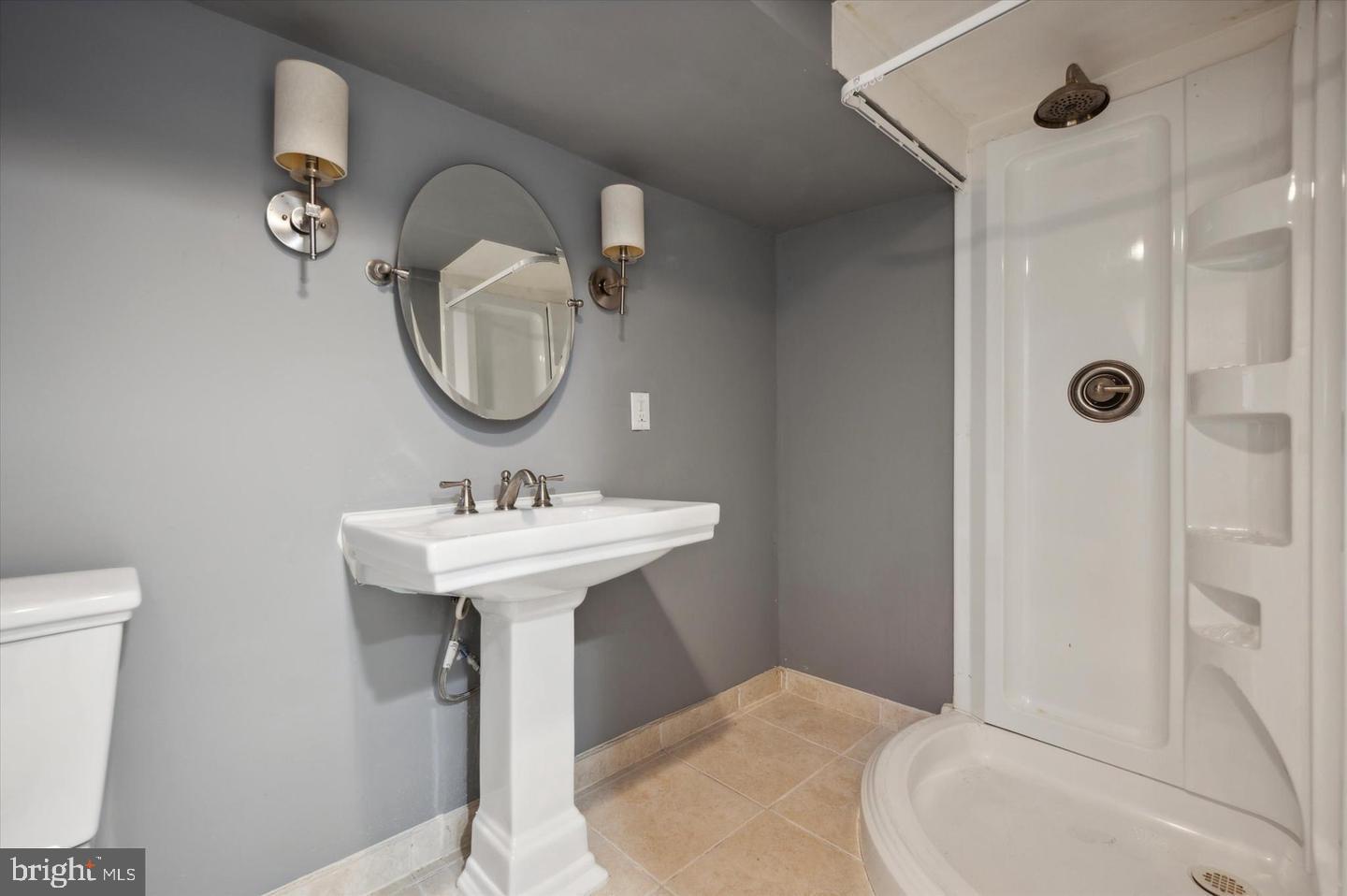 BELMONT VILLAGE - Residential Lease