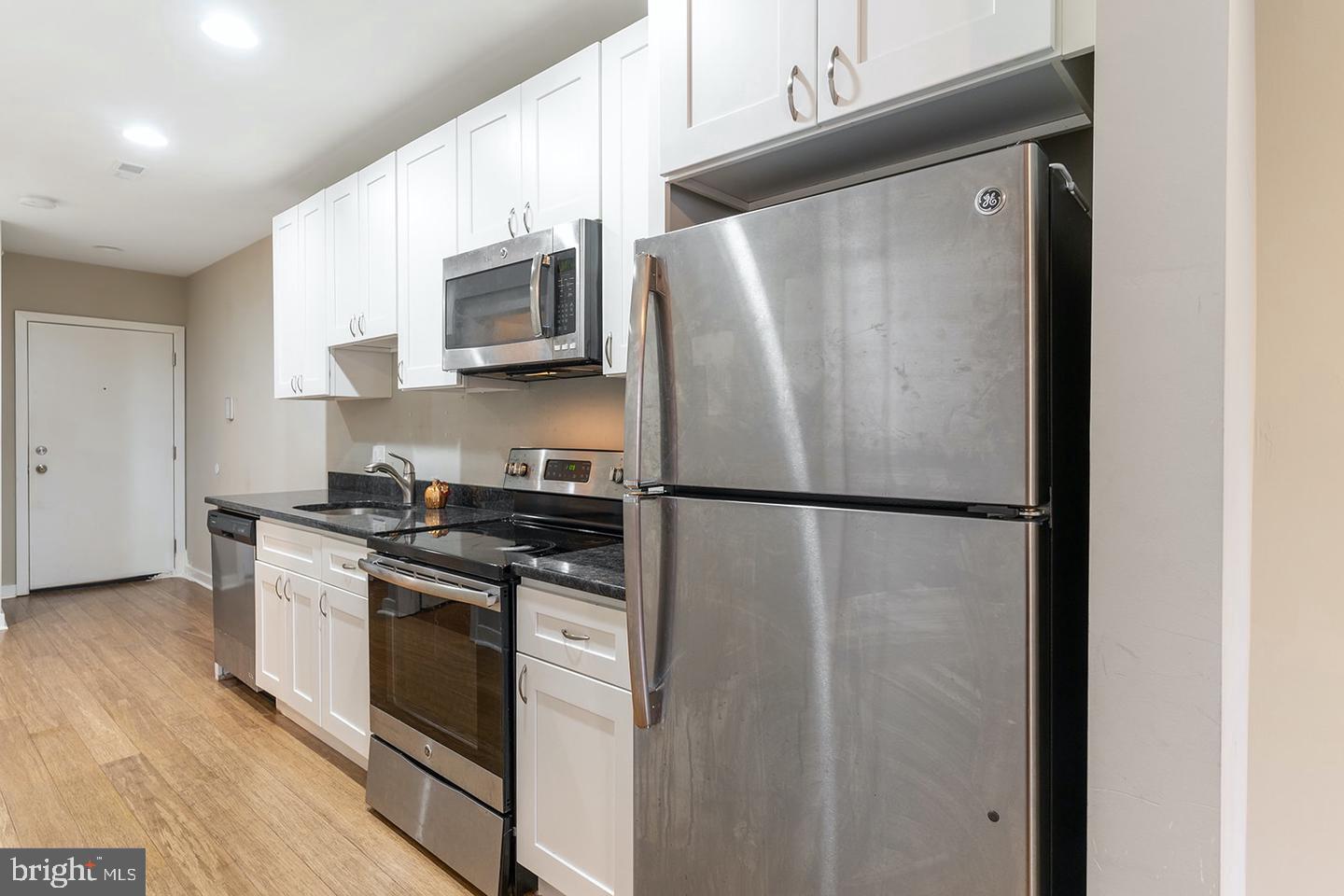 616 S 4TH STREET 1F