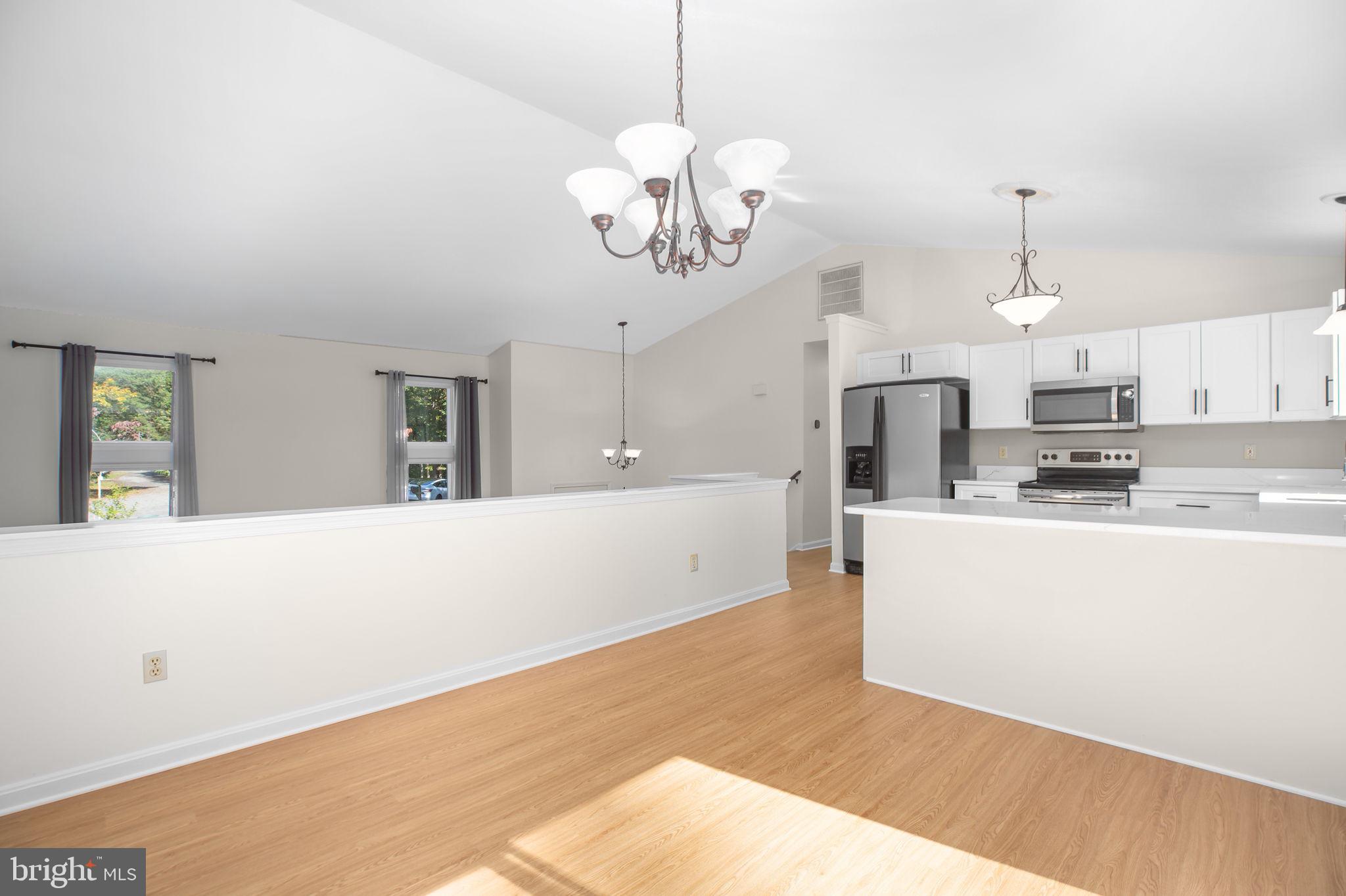 LAKE CAROLINE - Residential