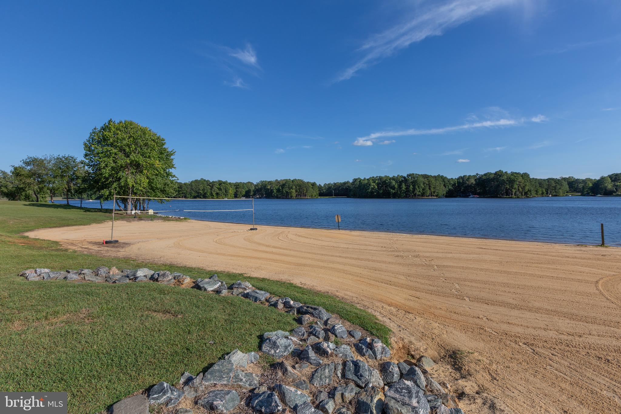 LAKE CAROLINE - Residential