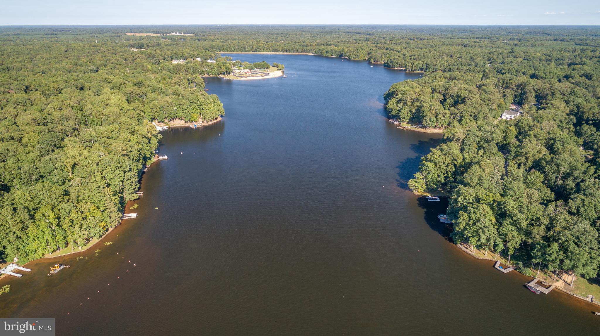 LAKE CAROLINE - Residential
