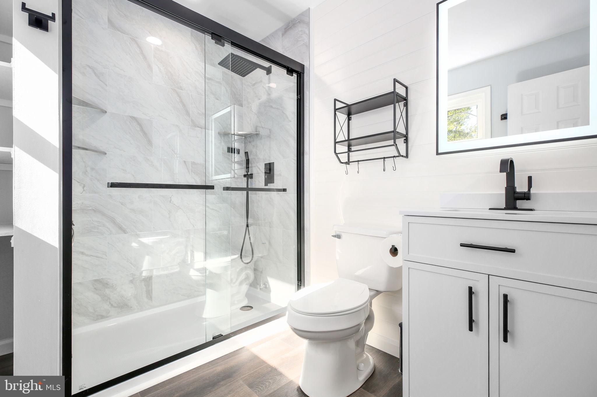 LAKE CAROLINE - Residential