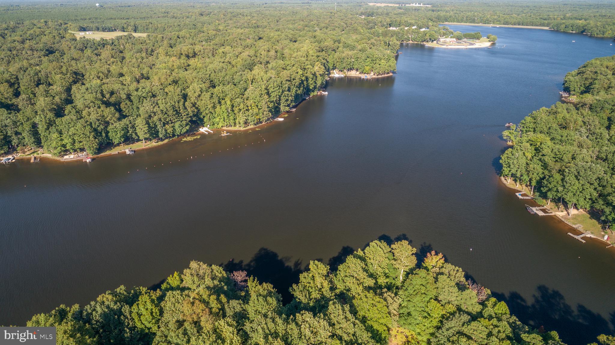 LAKE CAROLINE - Residential
