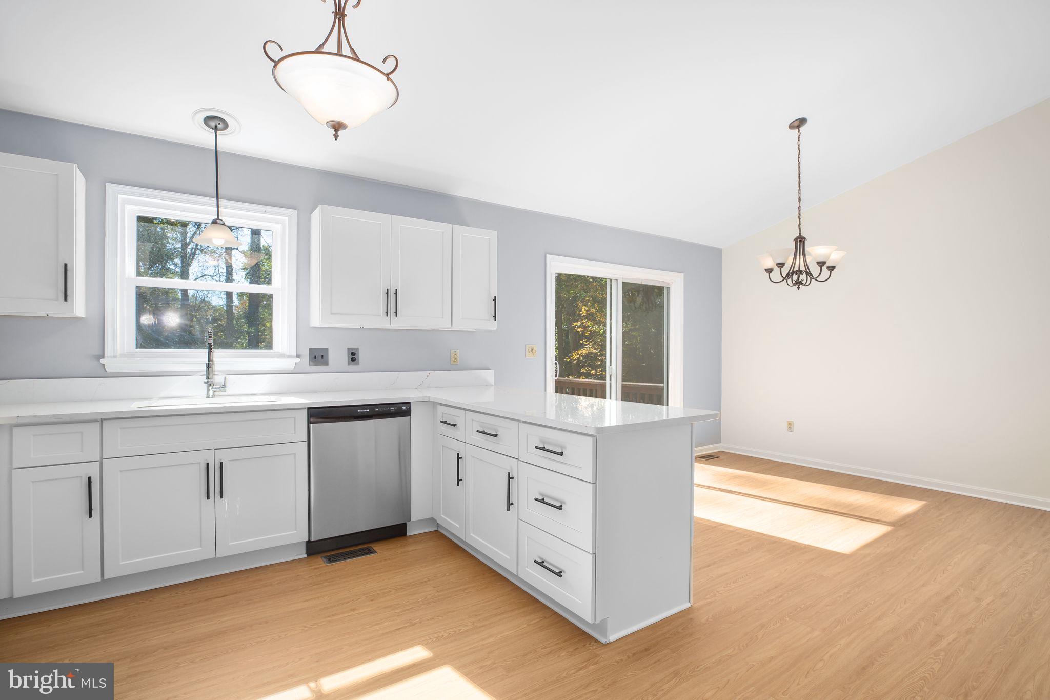 LAKE CAROLINE - Residential