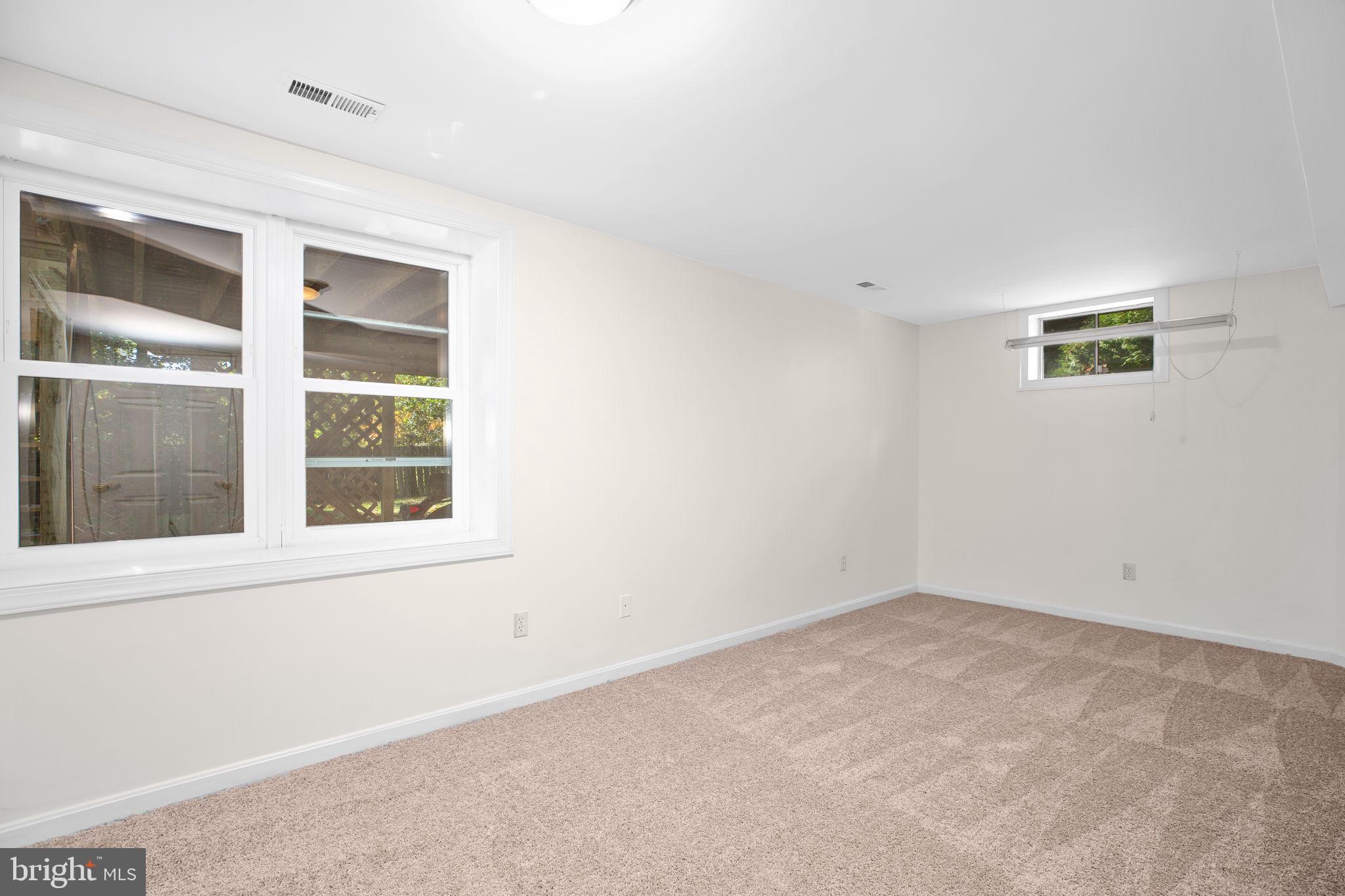 LAKE CAROLINE - Residential