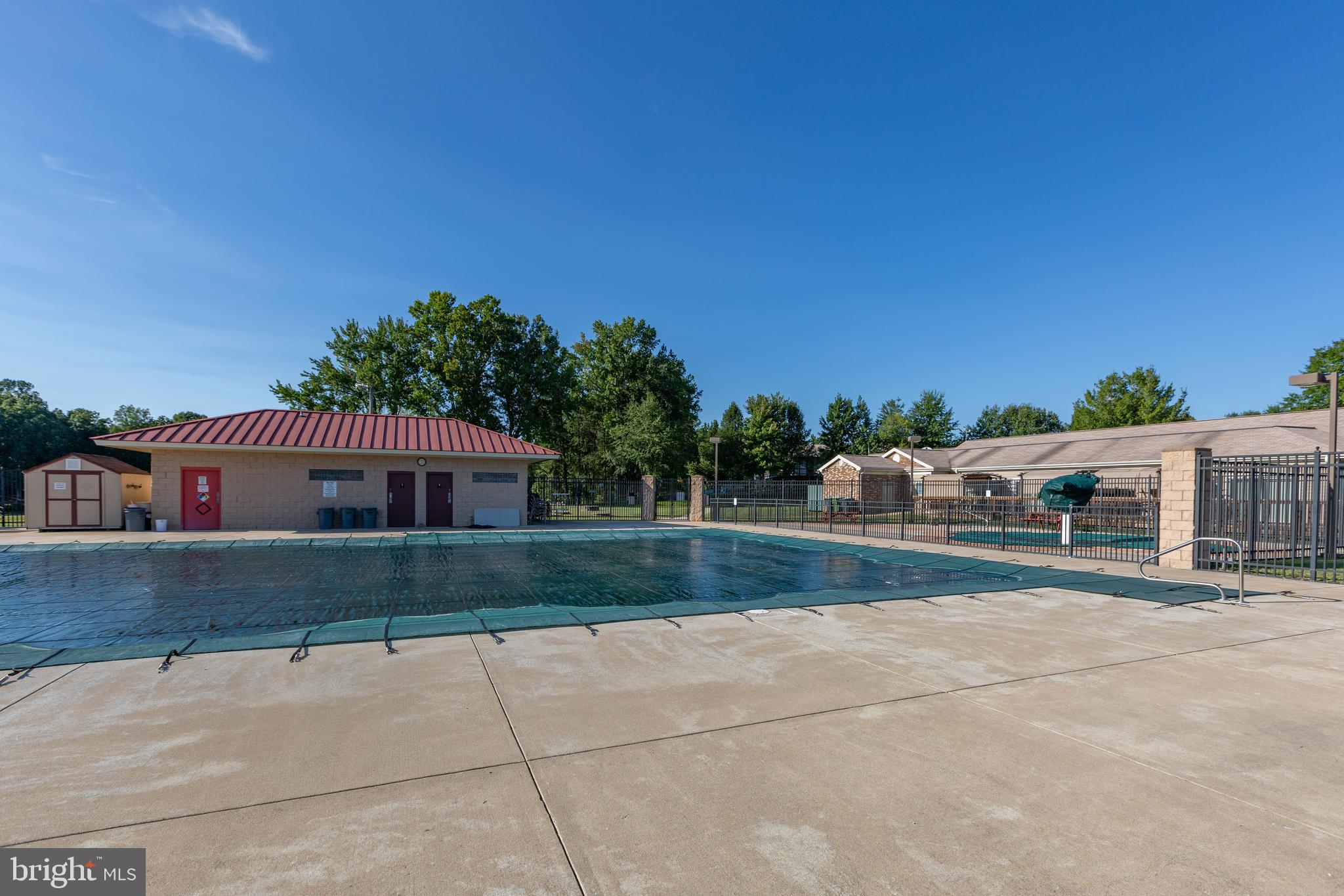 LAKE CAROLINE - Residential