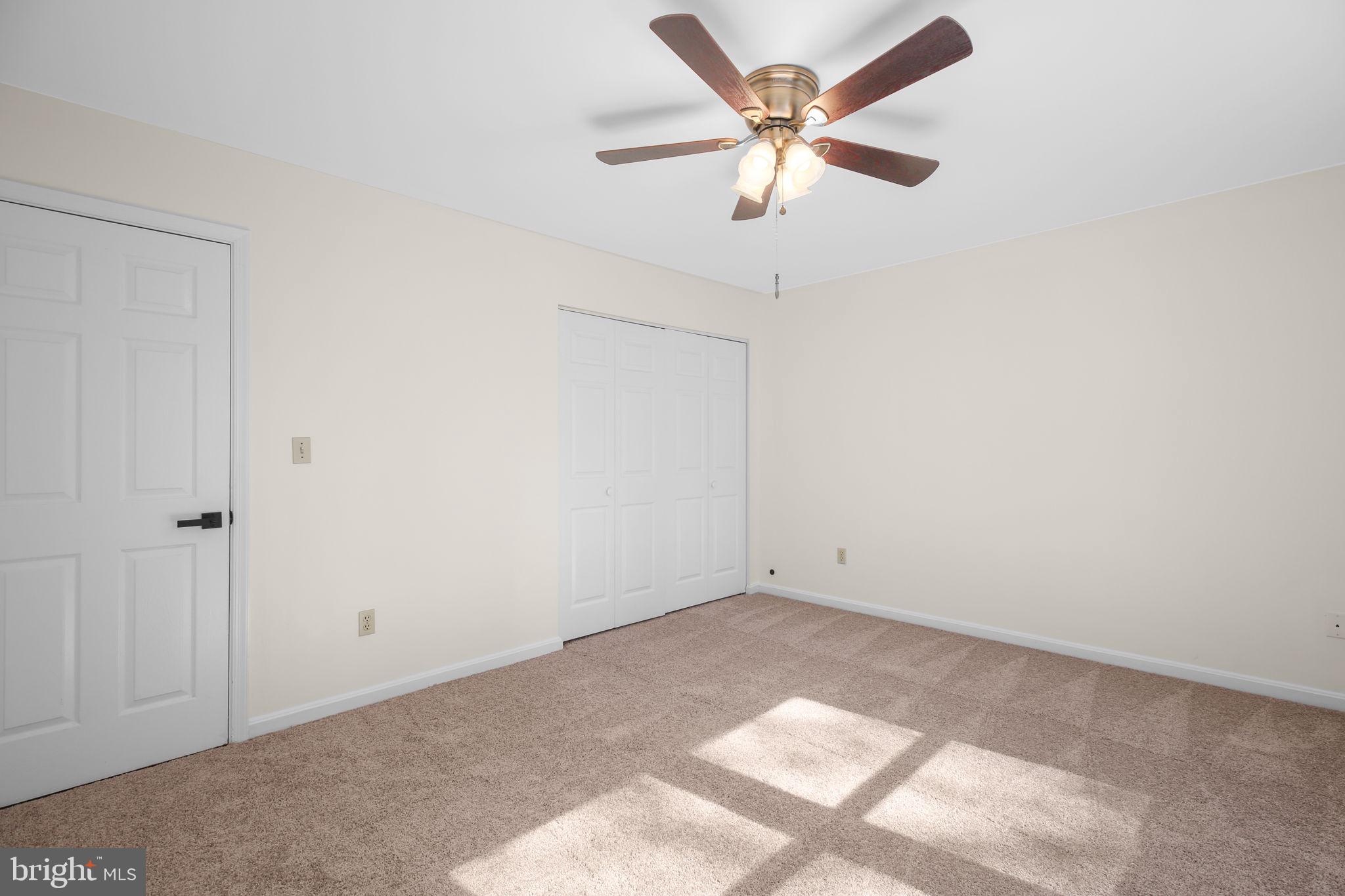 LAKE CAROLINE - Residential