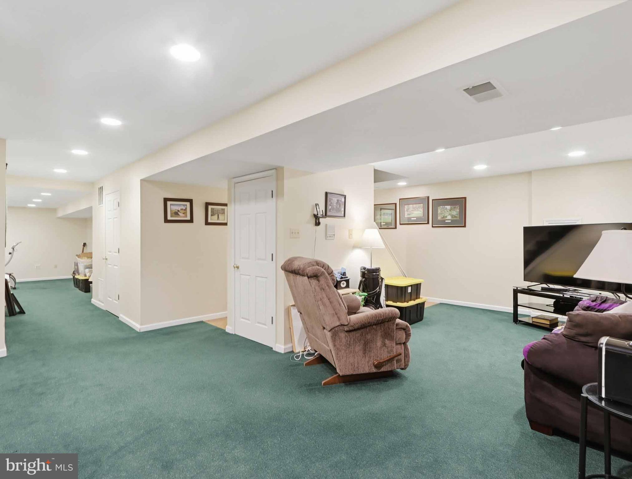 LYNDWOOD - Residential