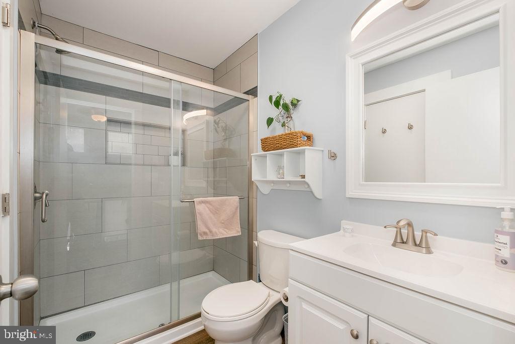 LAUREL BROOK - Residential