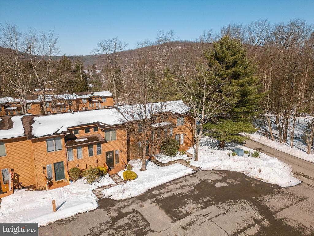 LAUREL BROOK - Residential