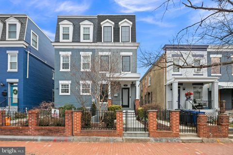 330 16TH STREET SE 2 WASHINGTON DC 20003