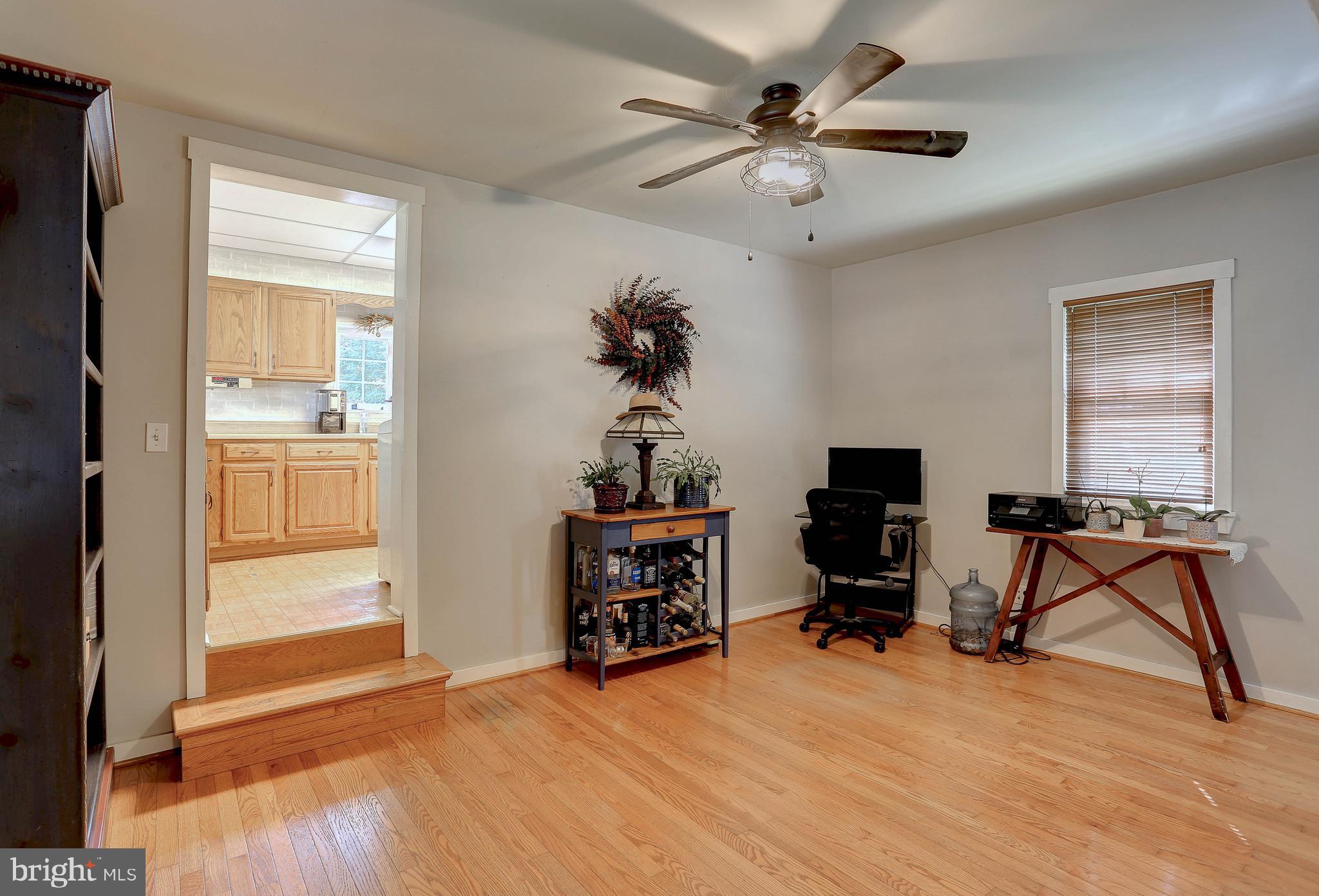 4933 LANDING ROAD