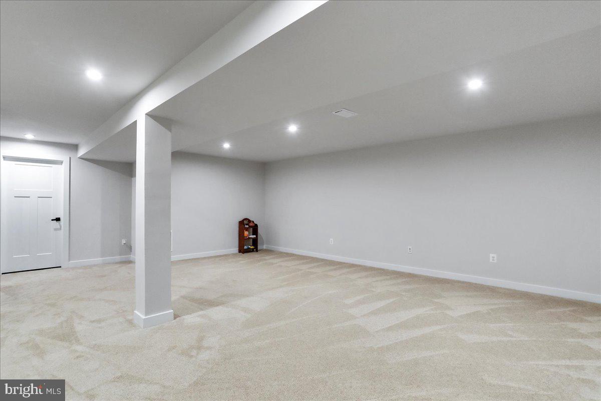 THE LAKES AT MARTINSBURG - Residential