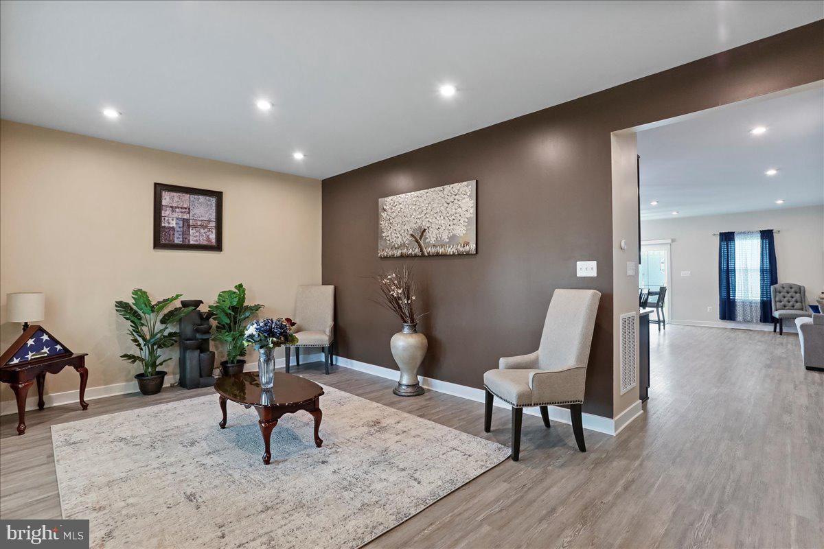 THE LAKES AT MARTINSBURG - Residential