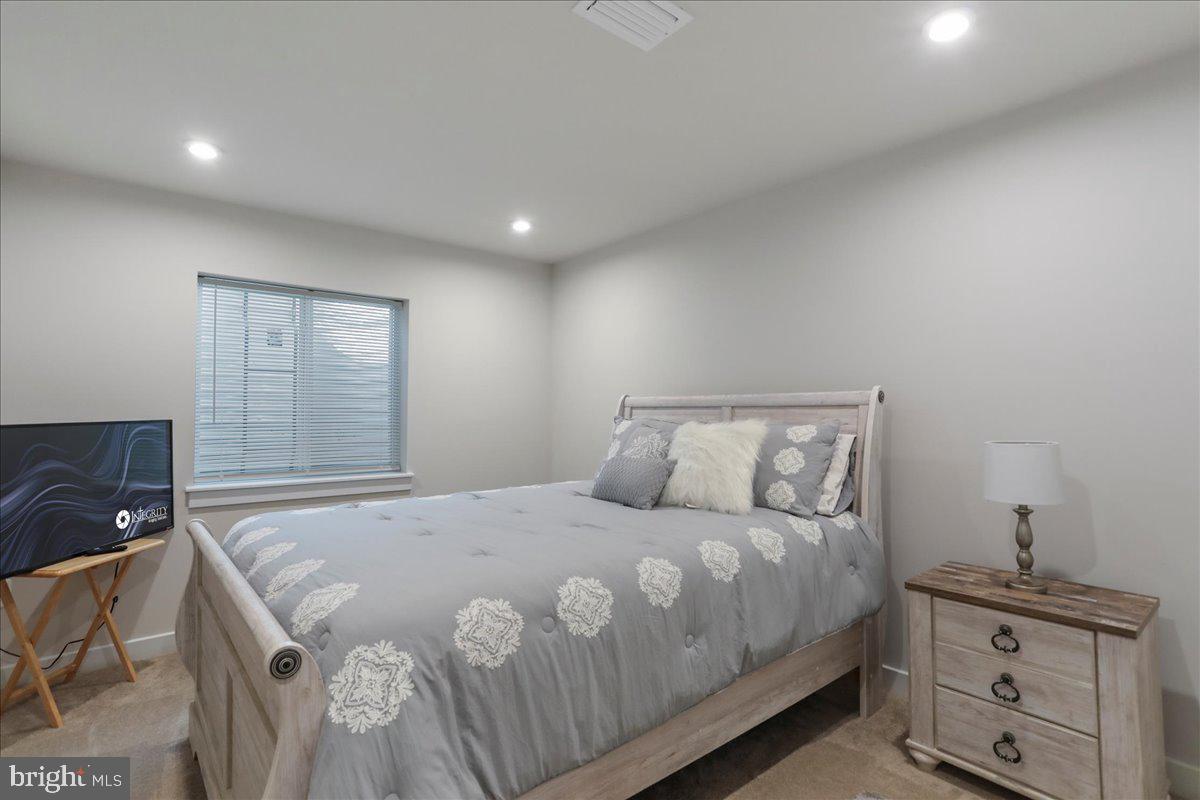 THE LAKES AT MARTINSBURG - Residential