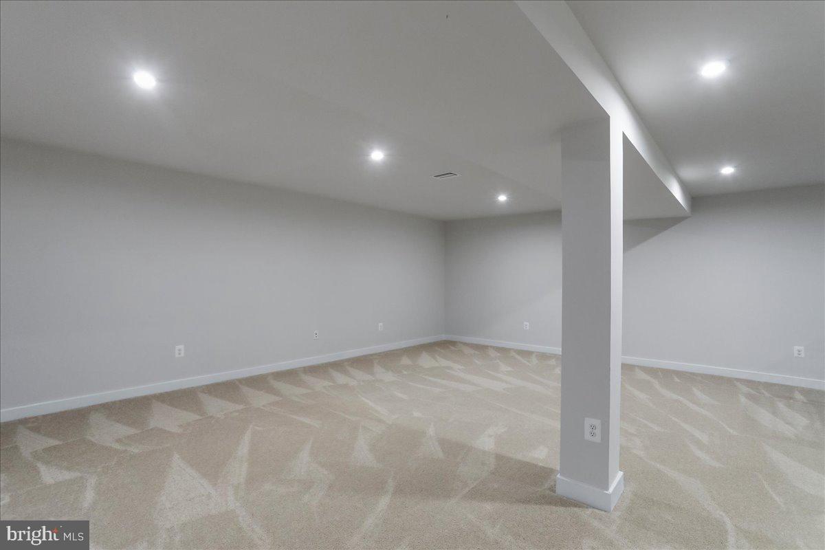 THE LAKES AT MARTINSBURG - Residential