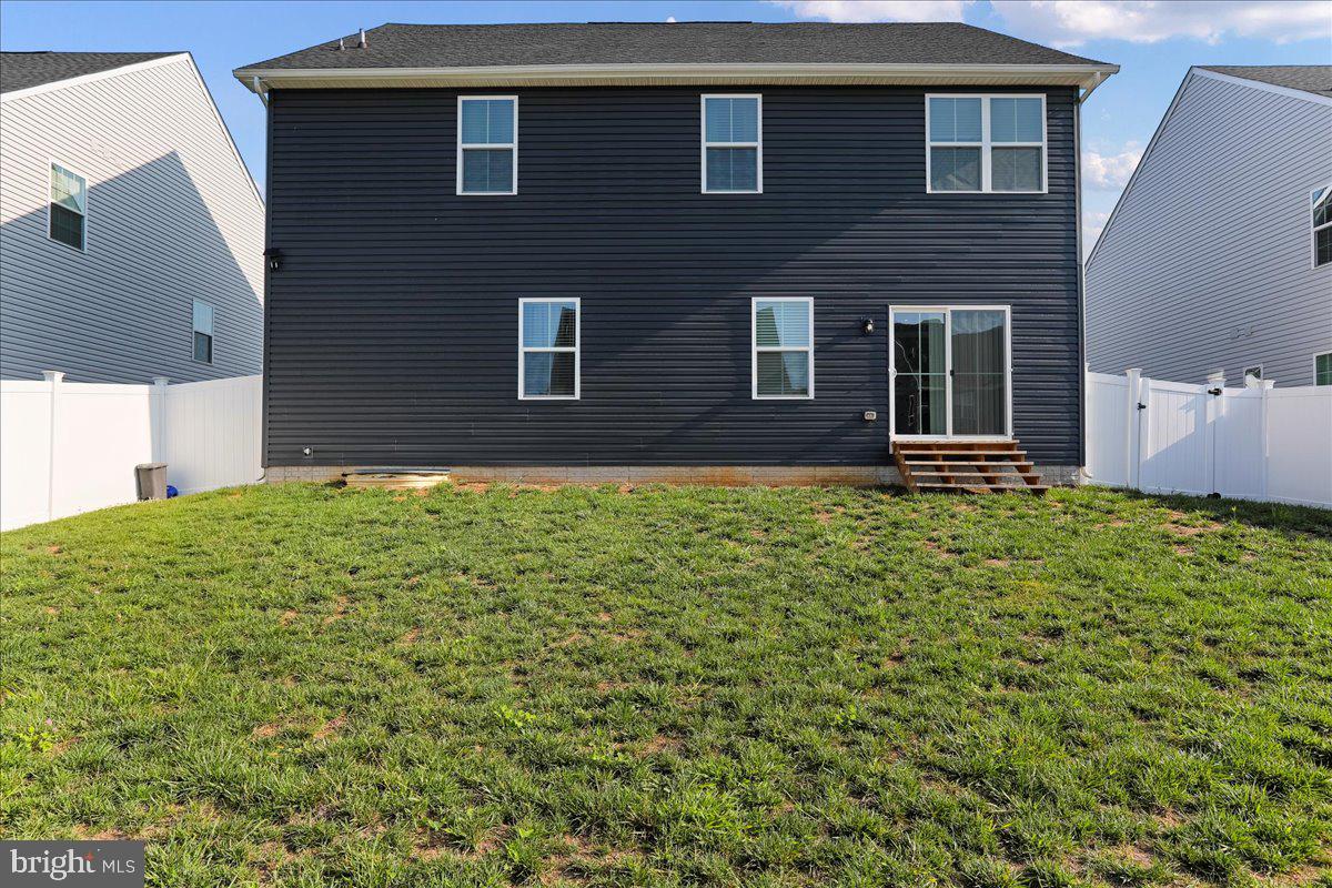 THE LAKES AT MARTINSBURG - Residential