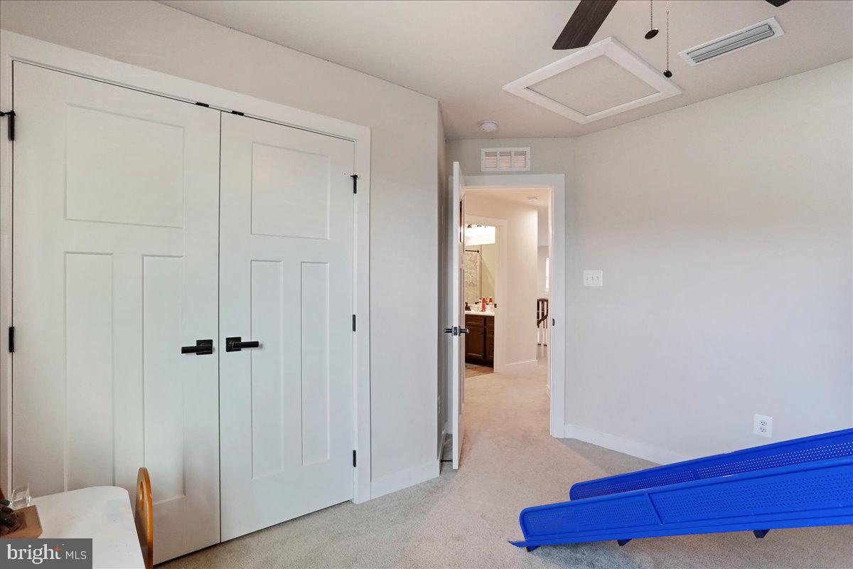 THE LAKES AT MARTINSBURG - Residential