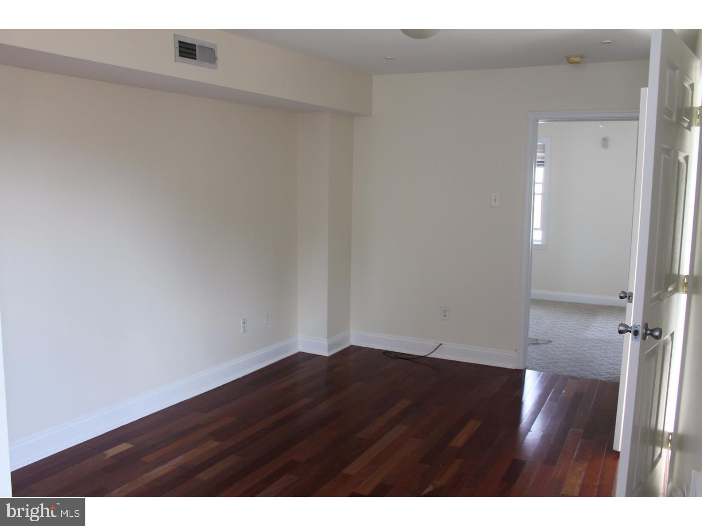 KENSINGTON - Residential Lease