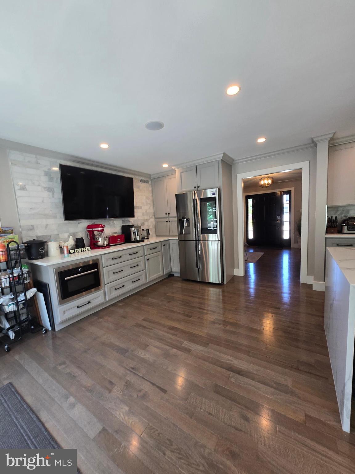 10809 WEEPING WILLOW LANE