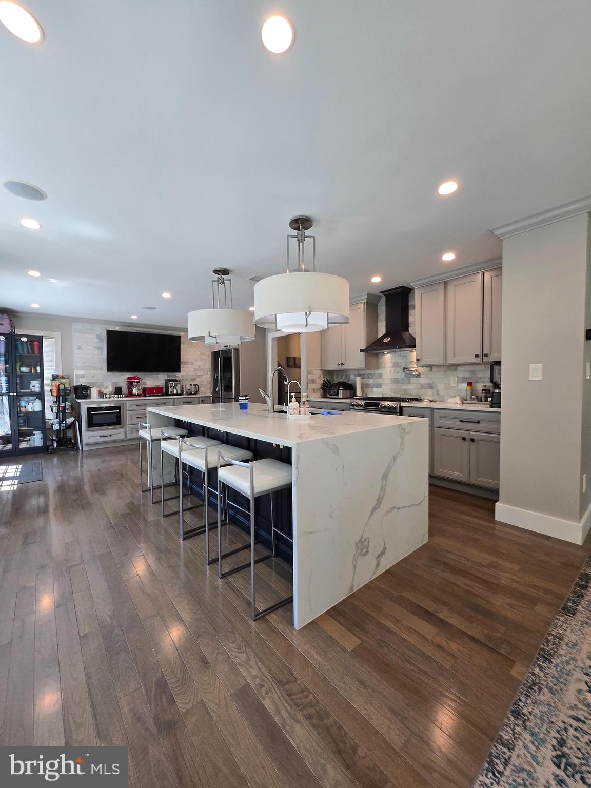 10809 WEEPING WILLOW LANE