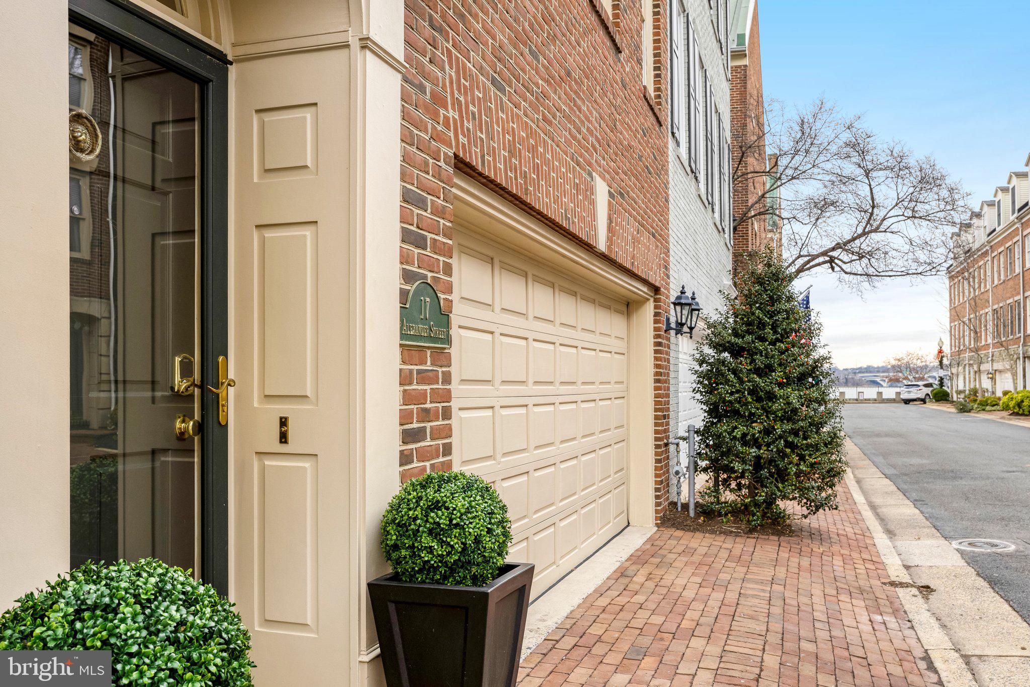 FORDS LANDING - Residential