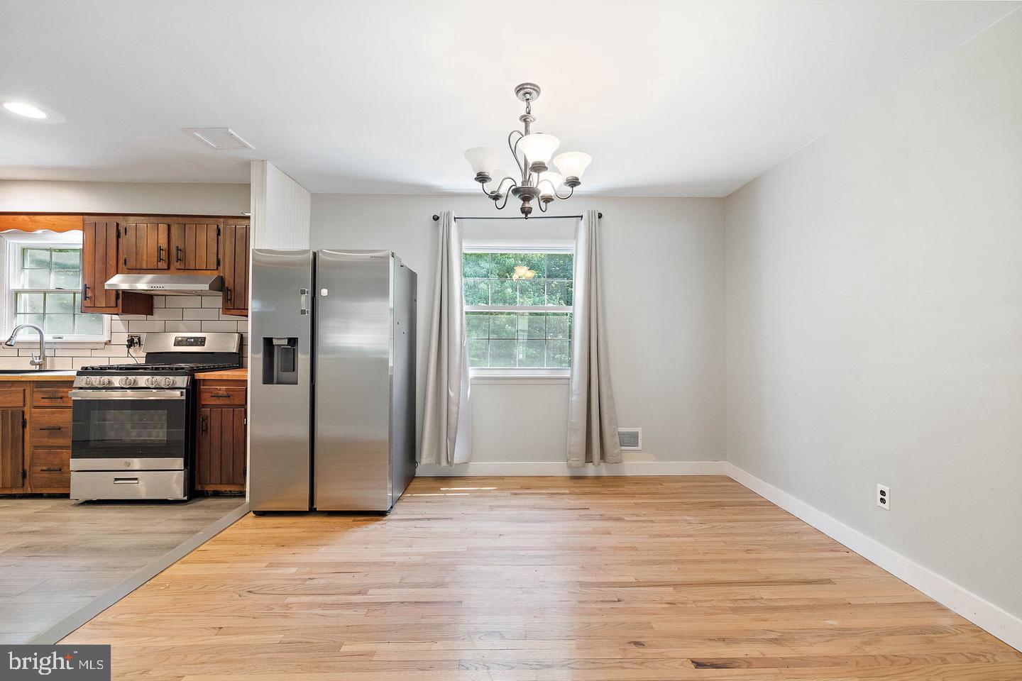 DARTMOUTH WOODS - Residential Lease