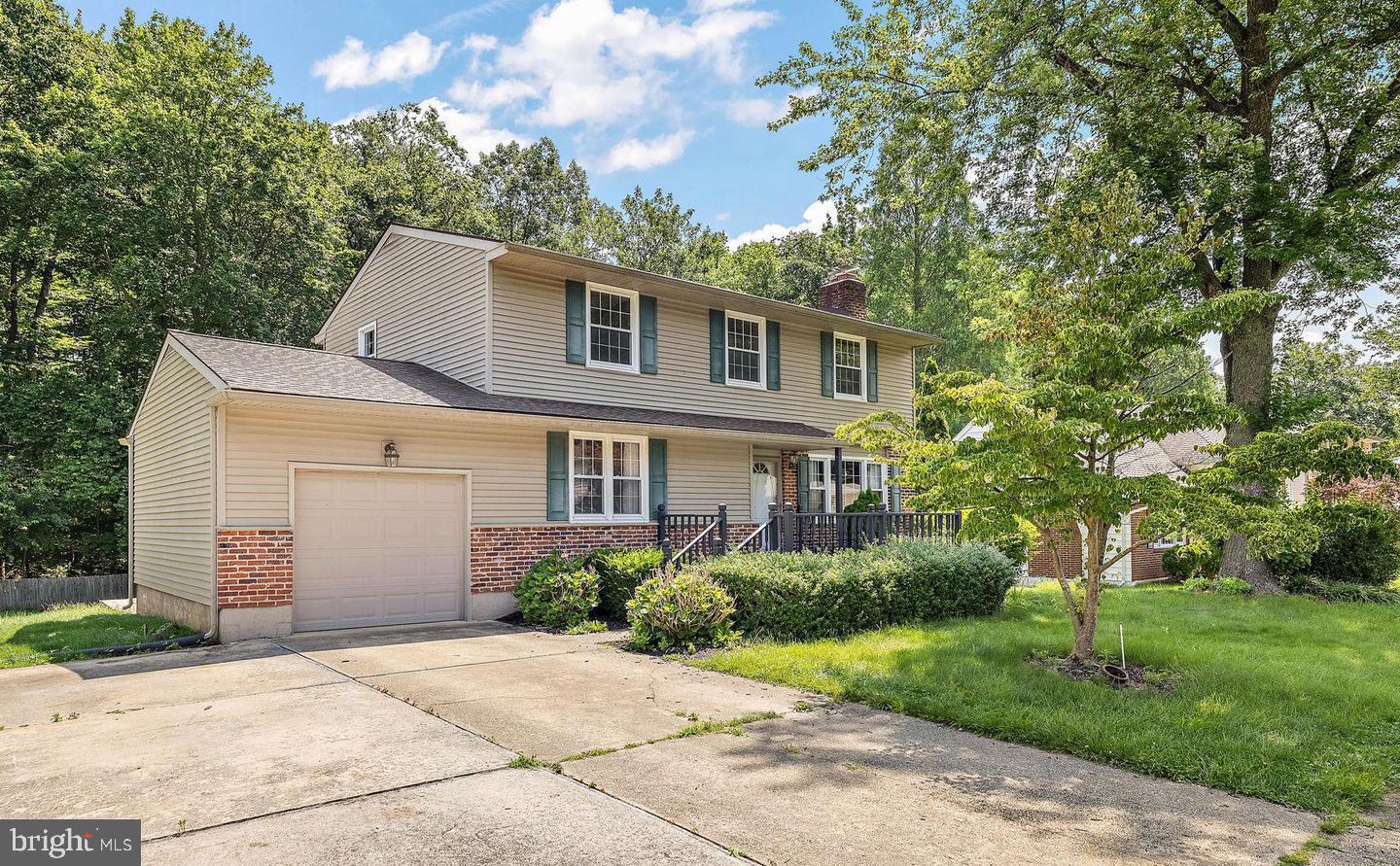 DARTMOUTH WOODS - Residential Lease