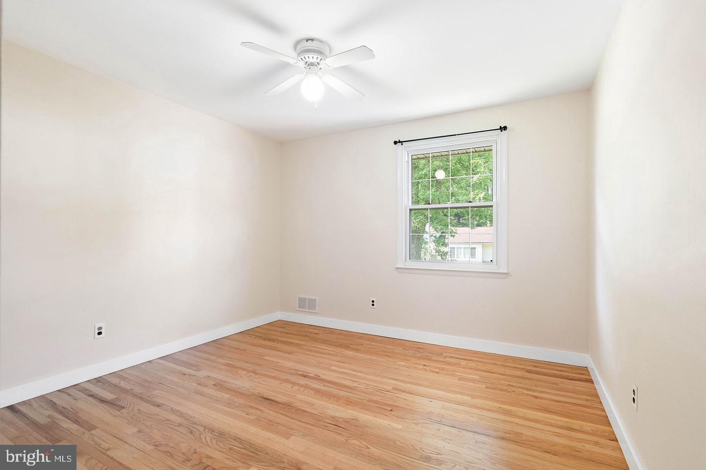 DARTMOUTH WOODS - Residential Lease