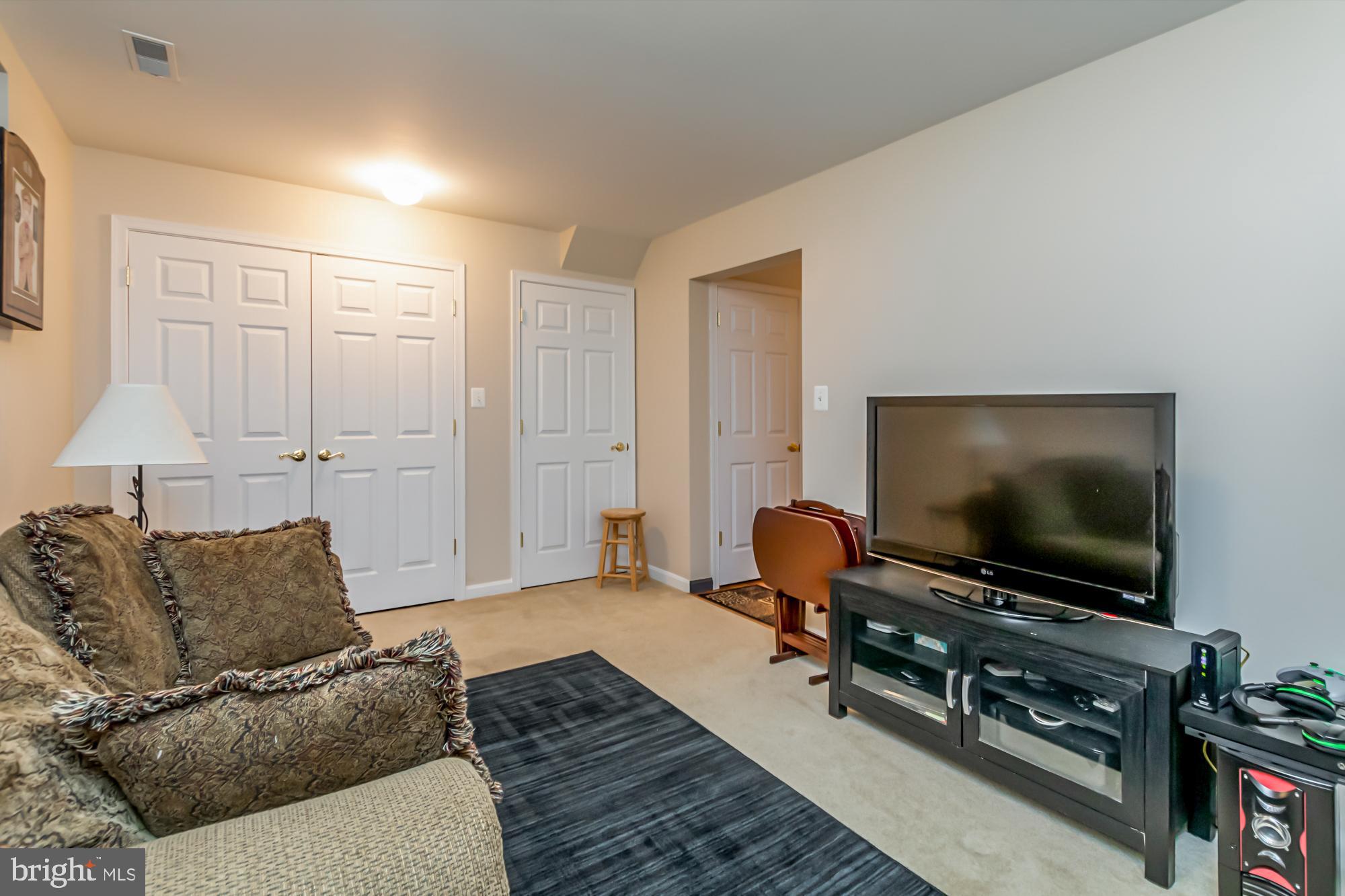 PEACEFIELDS - Residential