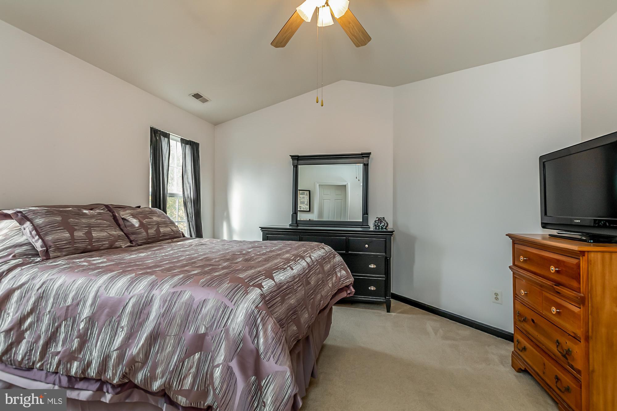 PEACEFIELDS - Residential