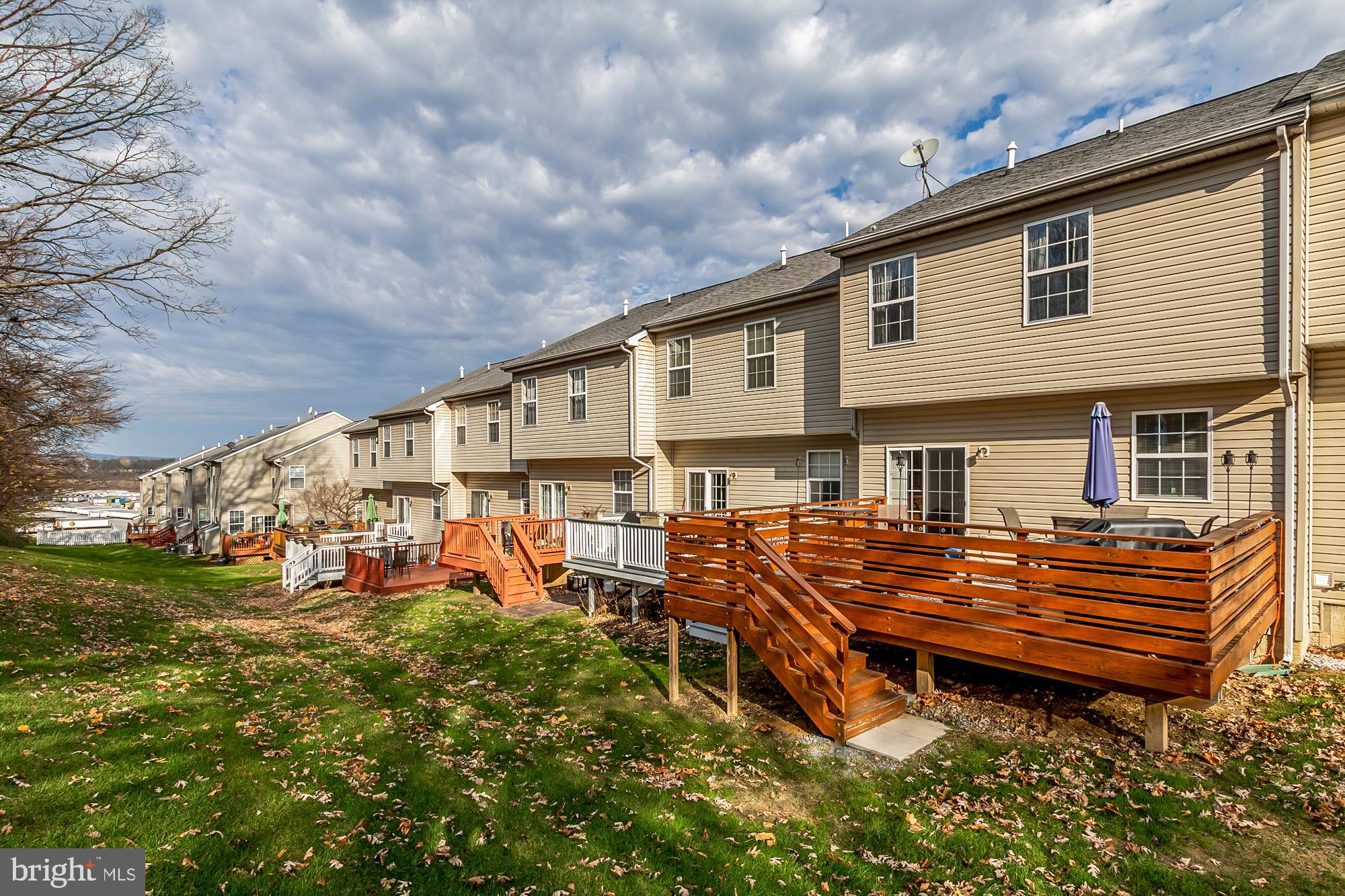 PEACEFIELDS - Residential