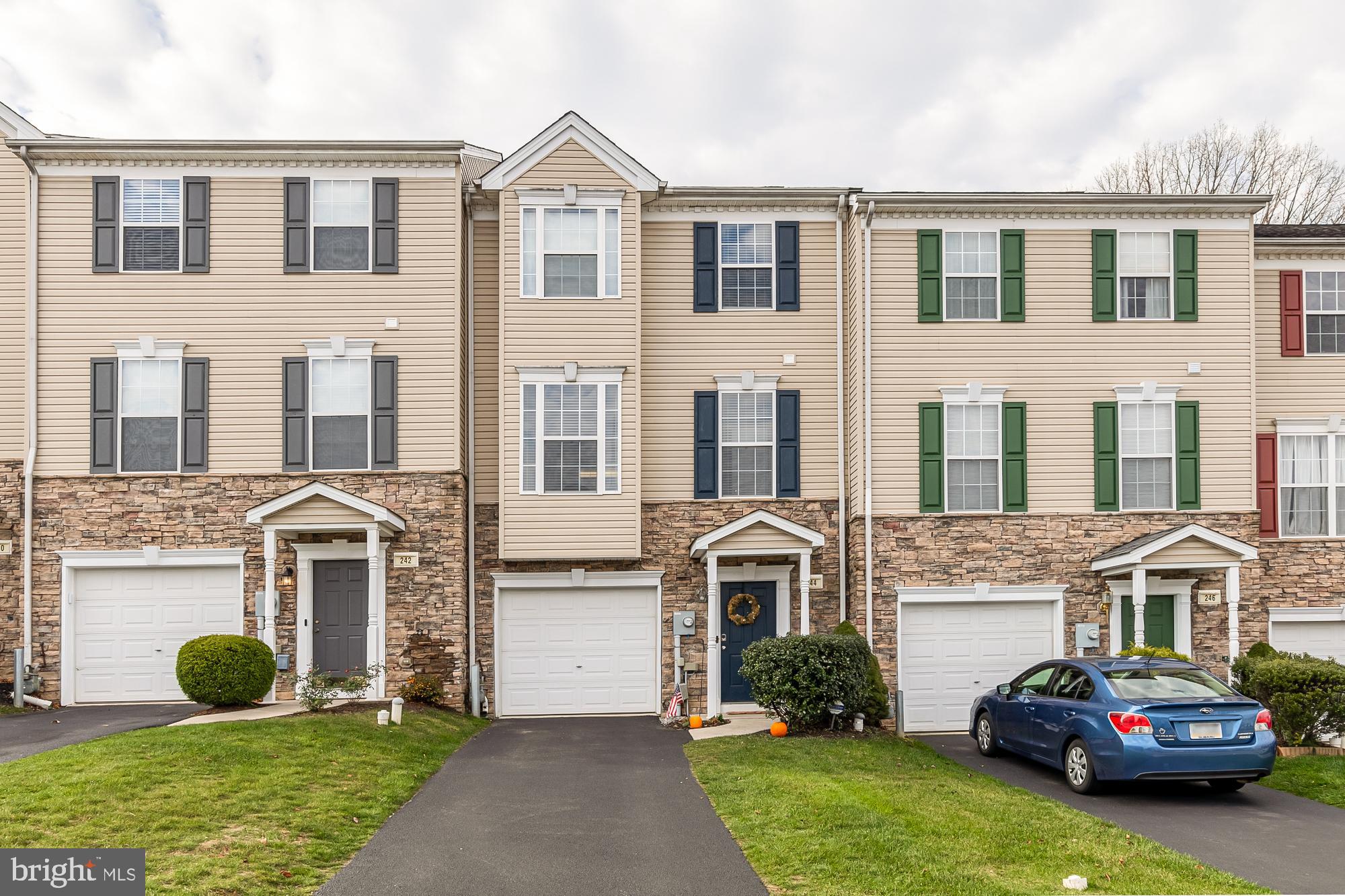 PEACEFIELDS - Residential