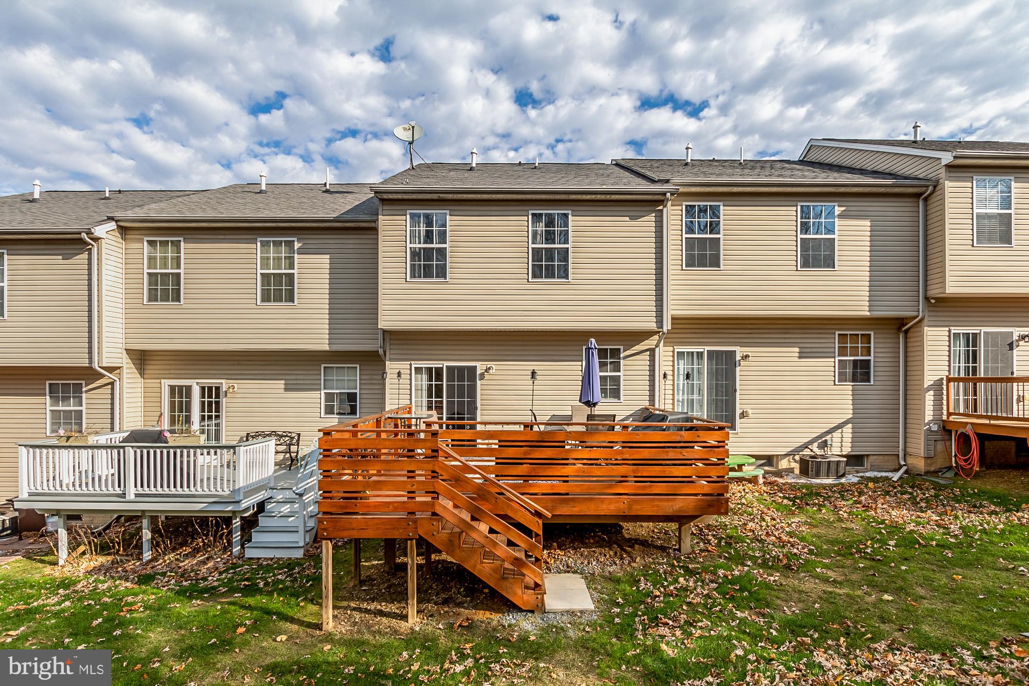 PEACEFIELDS - Residential