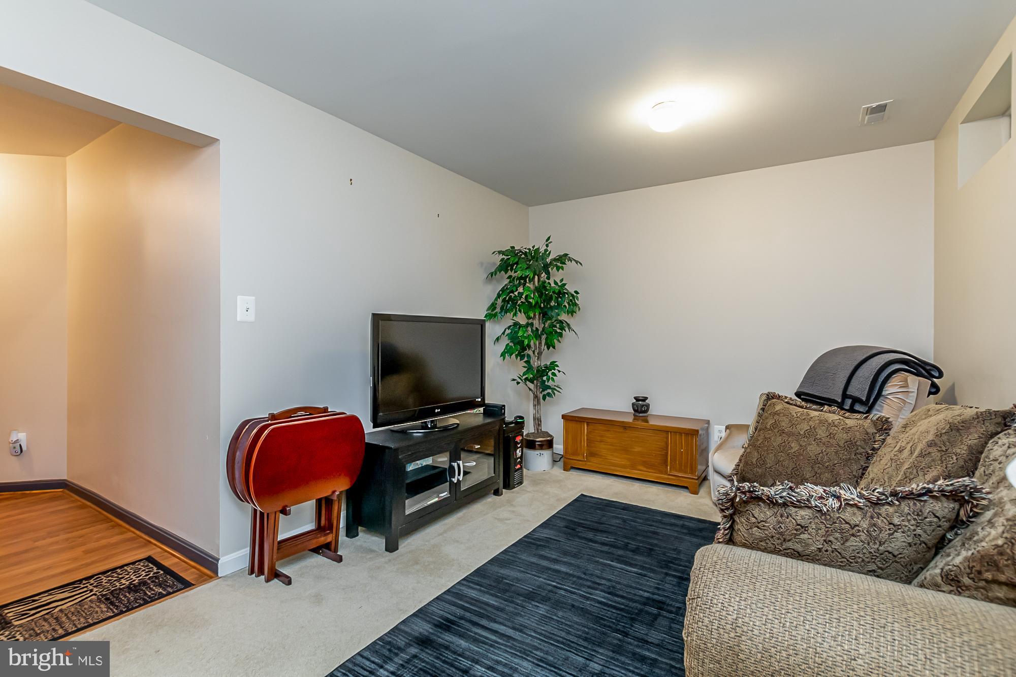 PEACEFIELDS - Residential