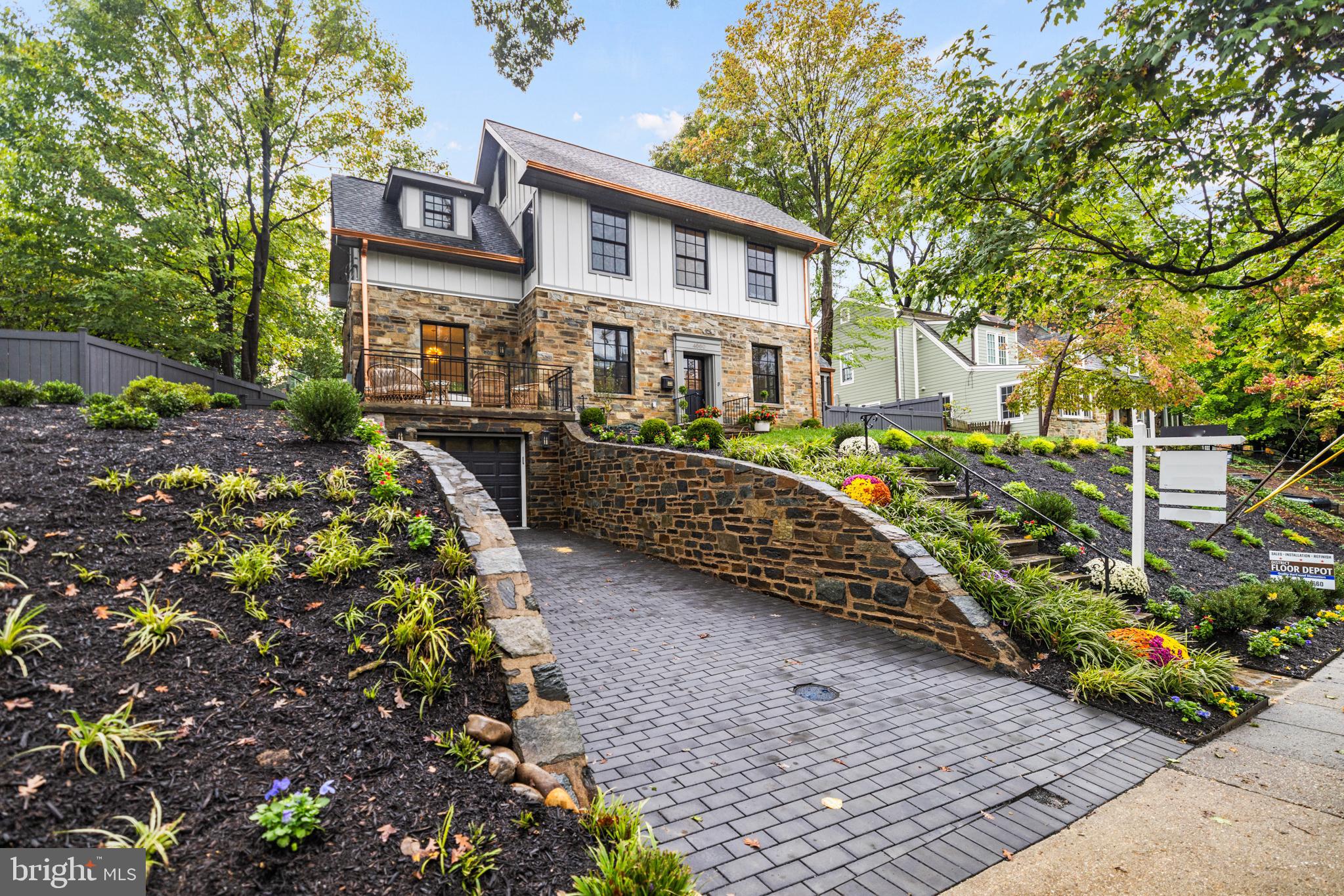 FOXHALL VILLAGE - Residential
