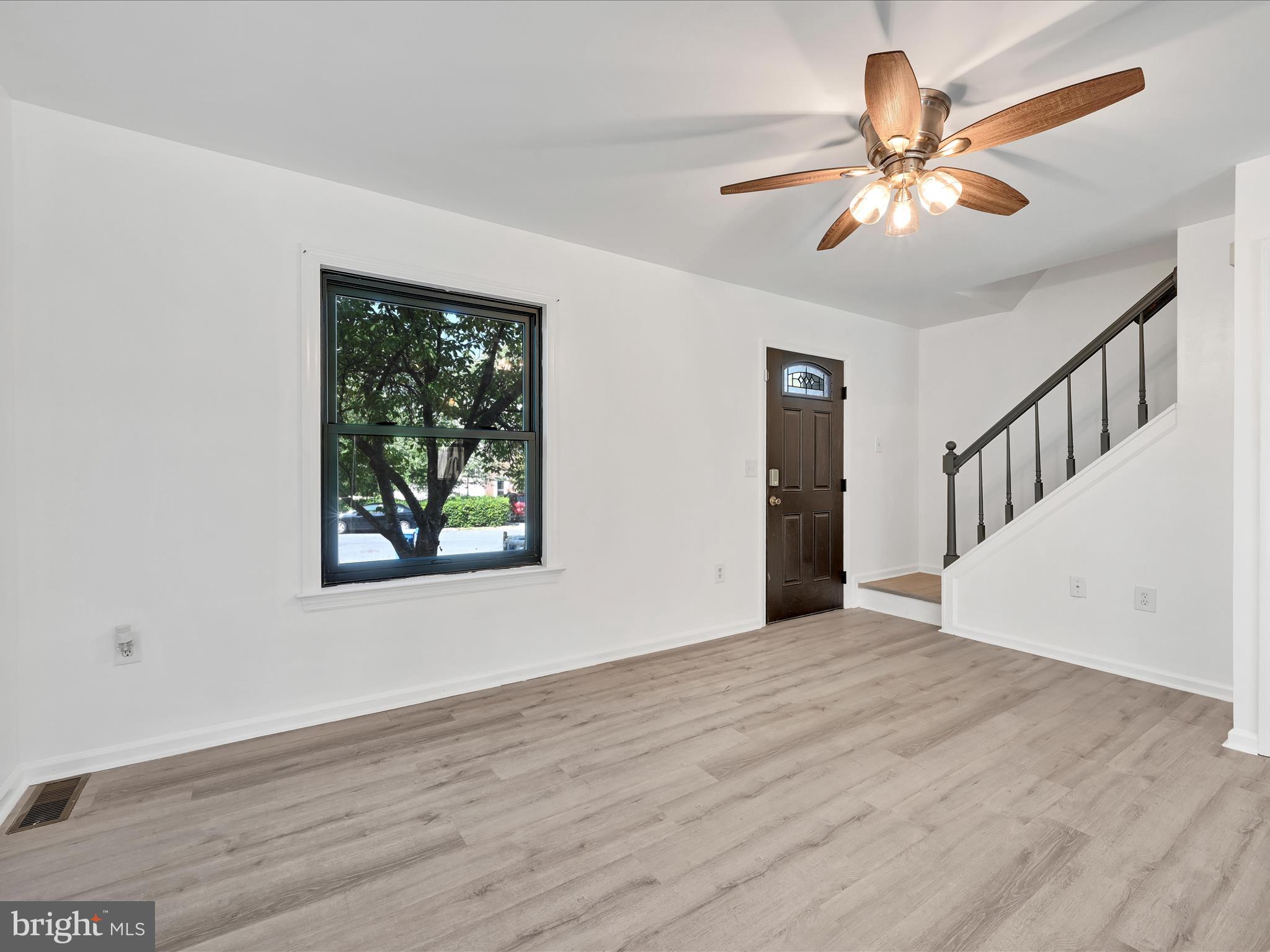 856 PENNY LANE