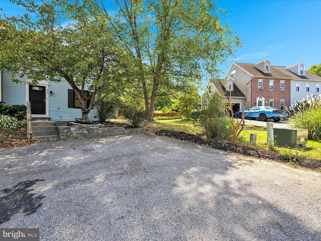 Photo of 856 Penny Lane, MOUNT JOY, PA 17552 (MLS # PALA2076610)