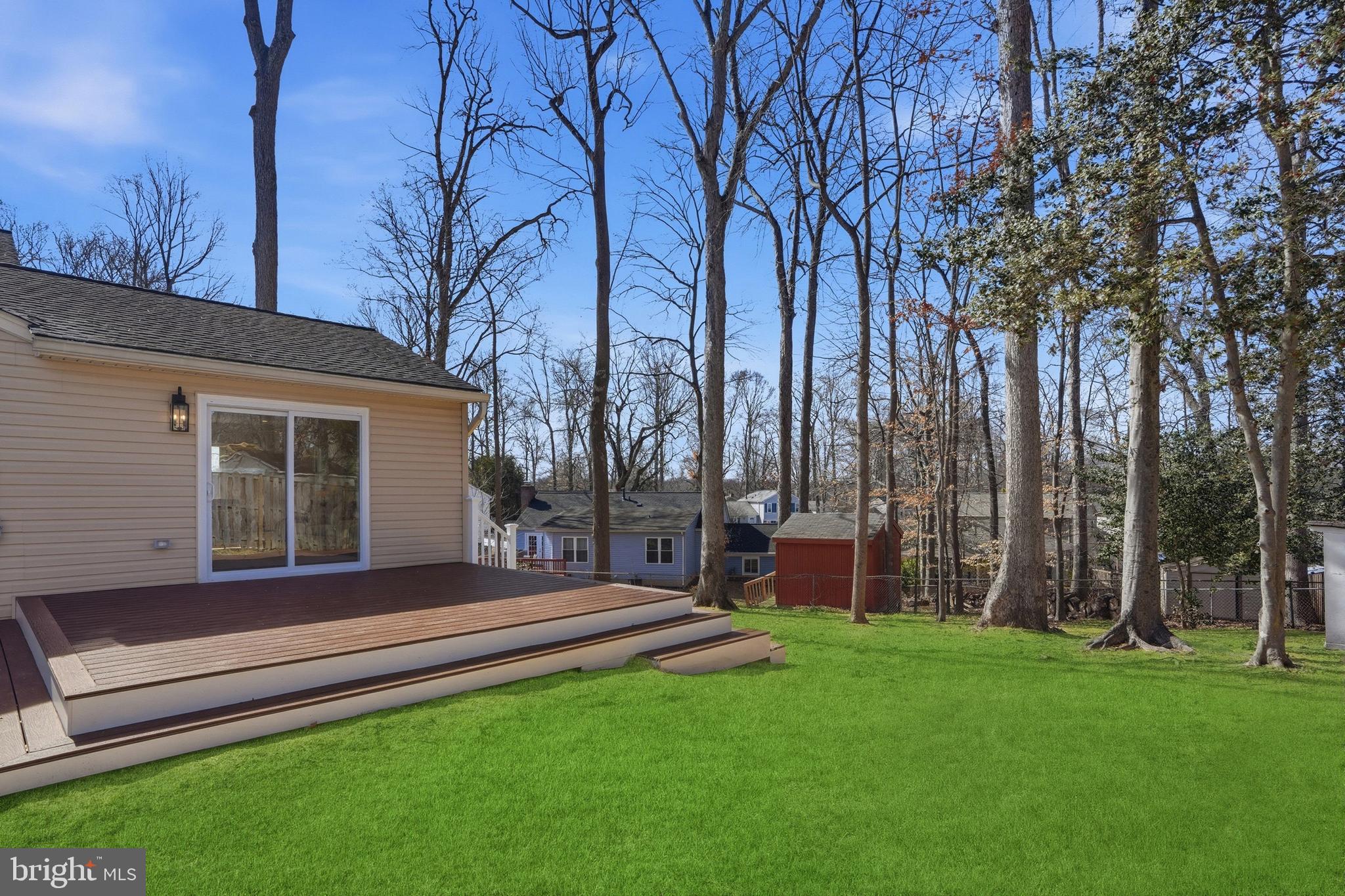 BURKE CENTRE STATION - Residential