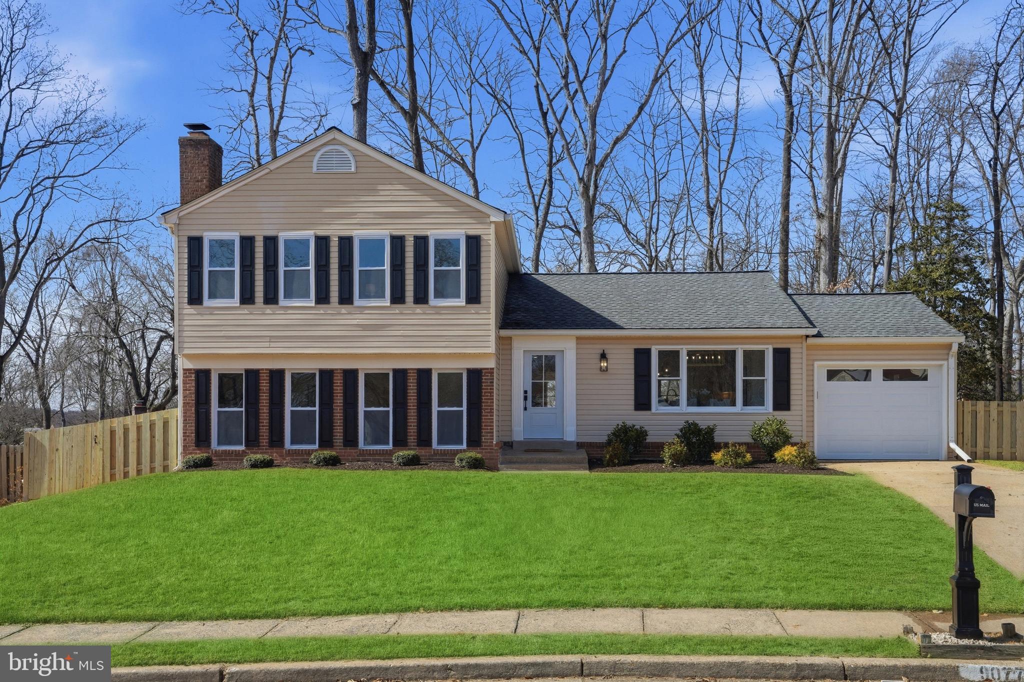 BURKE CENTRE STATION - Residential