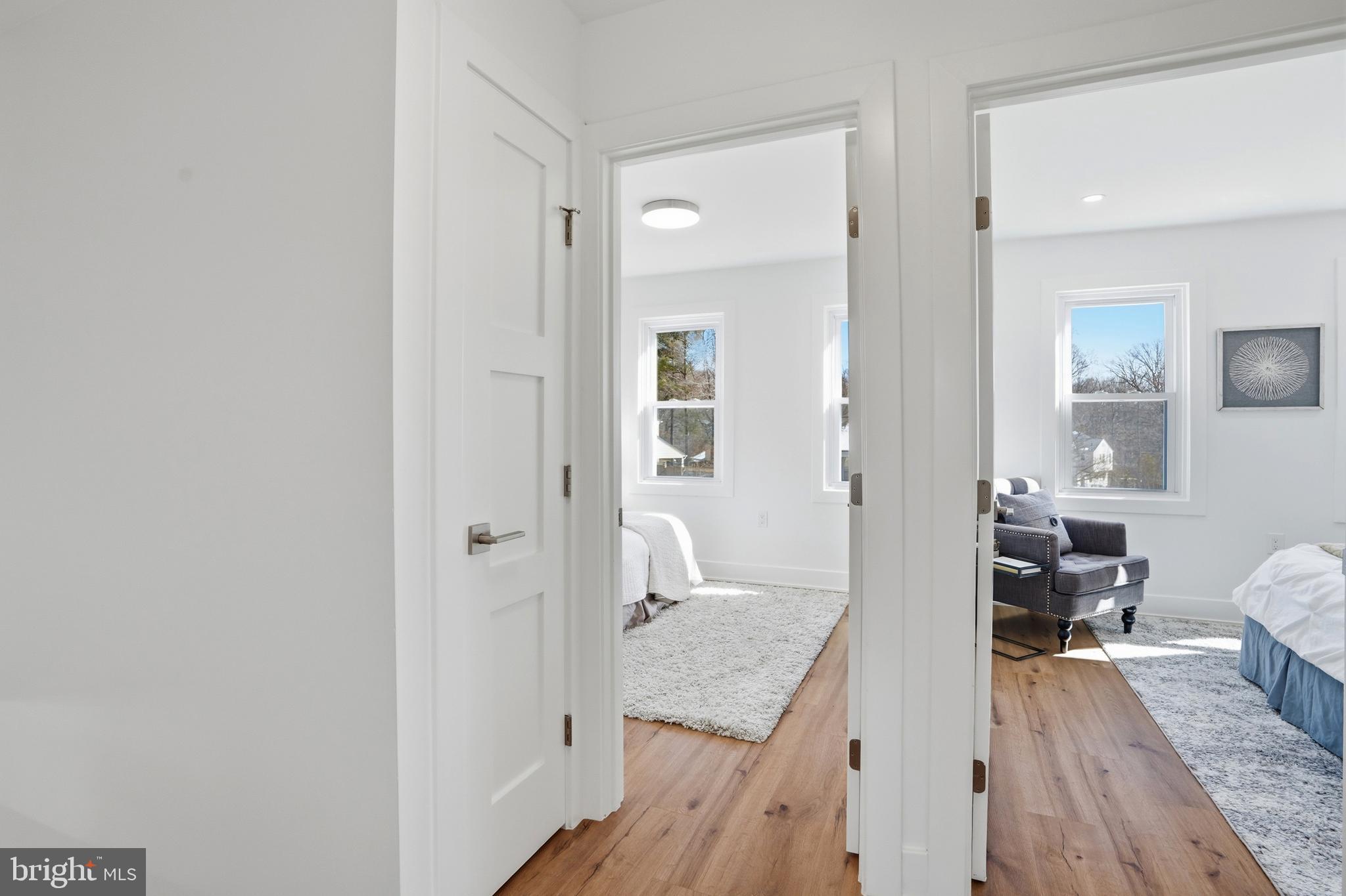 BURKE CENTRE STATION - Residential