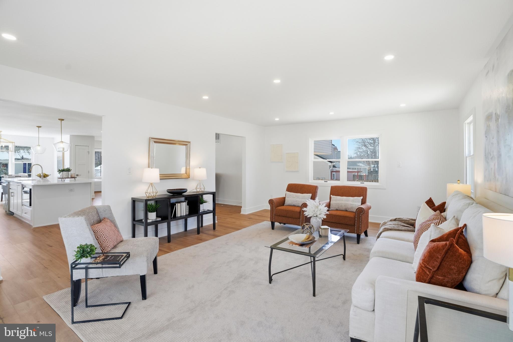 BURKE CENTRE STATION - Residential