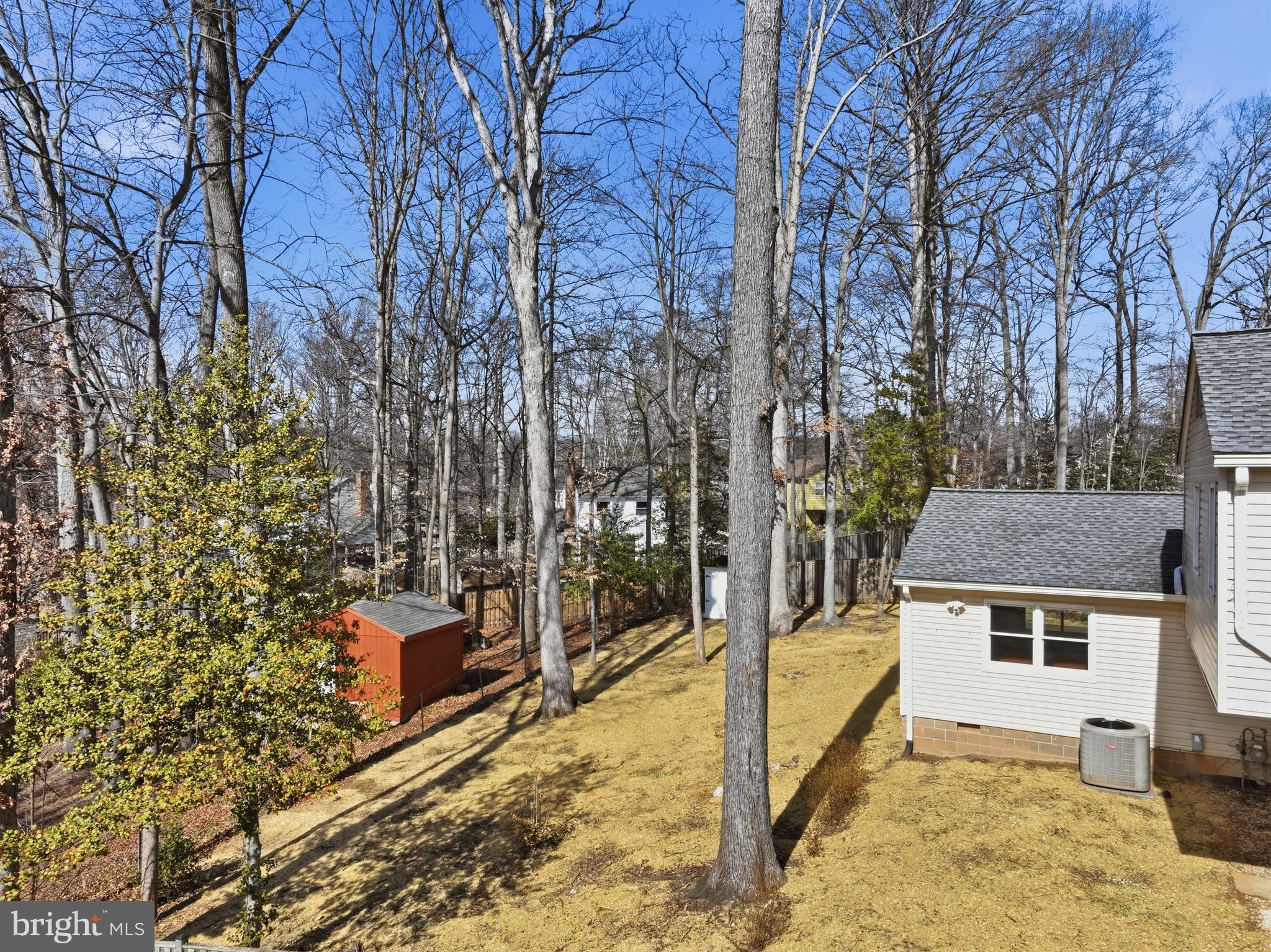 BURKE CENTRE STATION - Residential