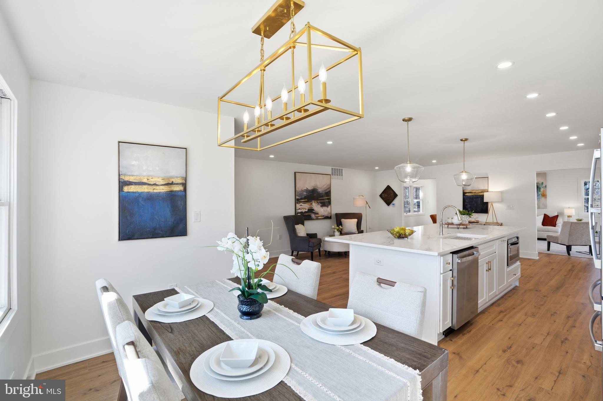 BURKE CENTRE STATION - Residential