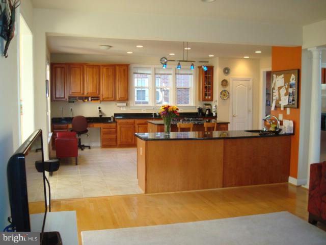 BRITTANY PARC AT TYSONS - Residential Lease